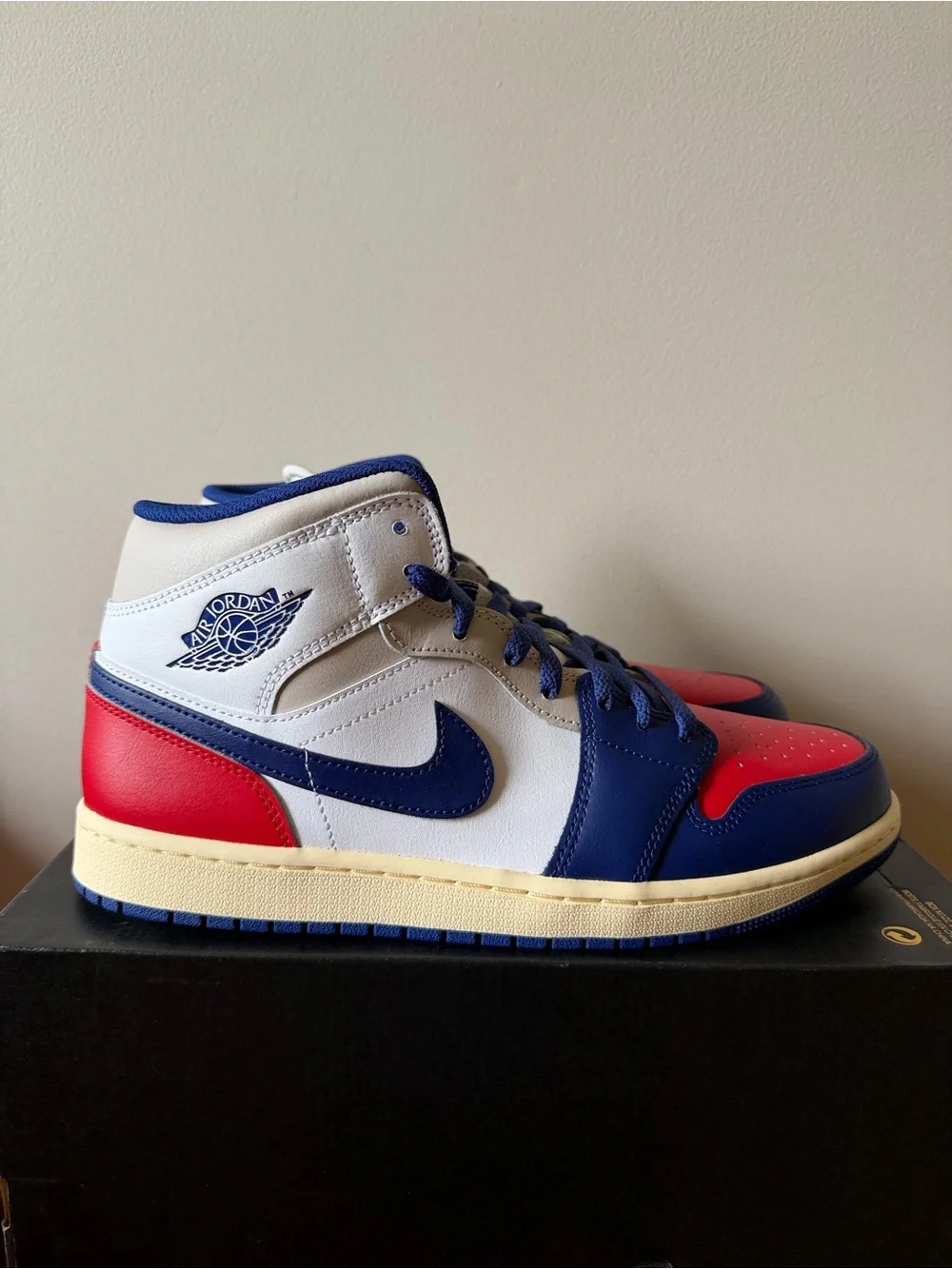 Air Jordan 1 Mid White Royal Blue DQ8426-102 Men’s Size 11
